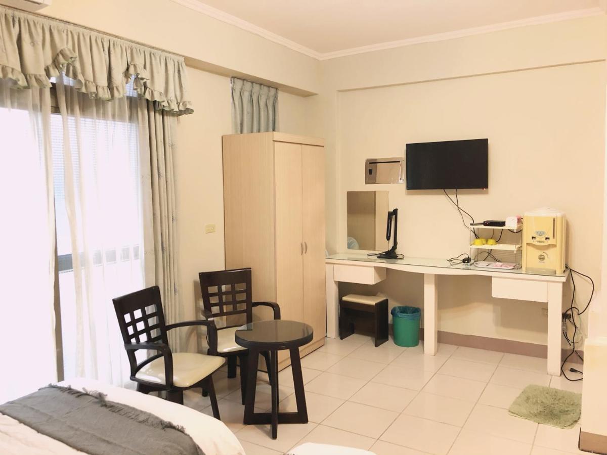 Chia Yun Homestay Luodong Extérieur photo