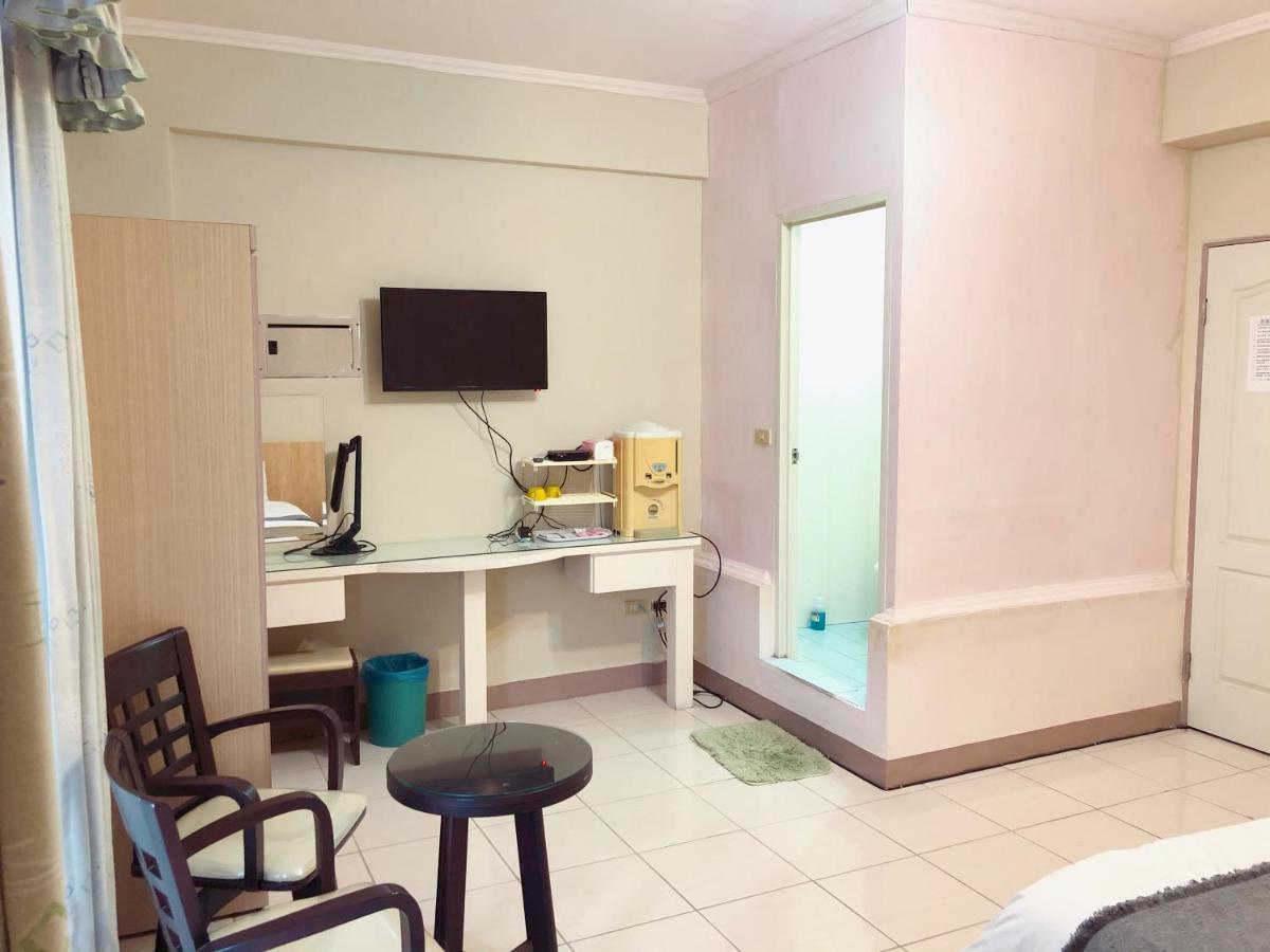 Chia Yun Homestay Luodong Extérieur photo