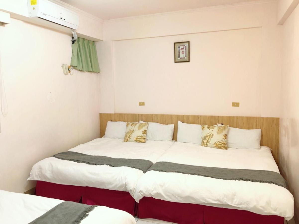 Chia Yun Homestay Luodong Extérieur photo